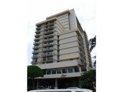 luana waikiki building.jpg